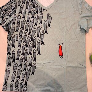 NWT - Fish Swimming Against Current Patterned Tee - Women's XL
